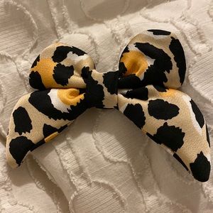 Lele Sadoughi Brooch